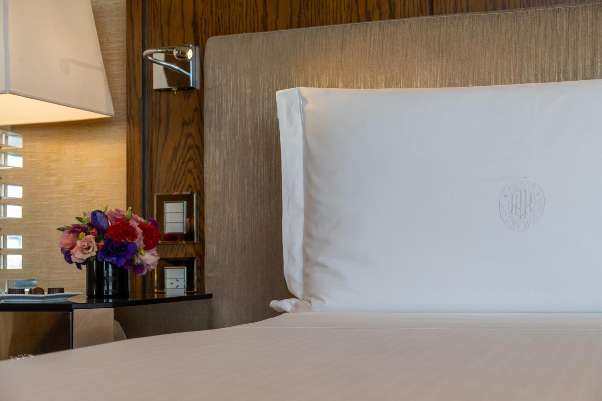 Alvear Icon Hotel Buenos Aires Exterior foto A pillow with a monogram
